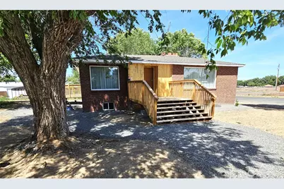 134 4th Avenue SE, Soap Lake, WA 98851 - Photo 2