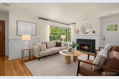 2456 3rd Avenue W, Seattle, WA 98119 - Photo 4