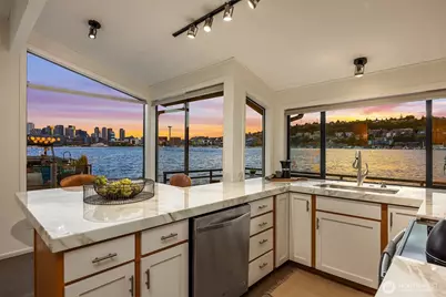 2031 Fairview Avenue E #H, Seattle, WA 98102 - Photo 14