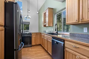 110 E Glacier Crest Rd, Grapeview, WA 98546 - Photo 4