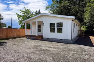 411 N 5th St, Toledo, WA 98591 - Photo 1