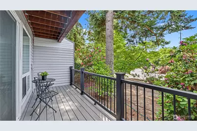 12517 SE 30th Street, Bellevue, WA 98005 - Photo 22