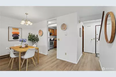 12517 SE 30th Street, Bellevue, WA 98005 - Photo 2