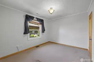 717 E Highland Dr, Arlington, WA 98223 - Photo 12