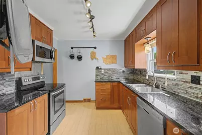 717 E Highland Dr, Arlington, WA 98223 - Photo 16