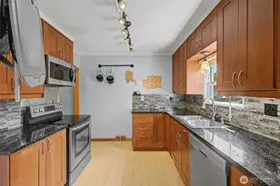 717 E Highland Dr, Arlington, WA 98223 - Photo 16