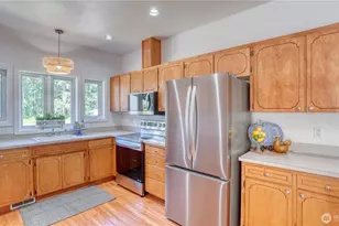 32010 71st Ave Ct E, Eatonville, WA 98328 - Photo 18