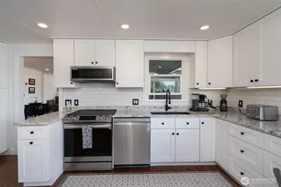 701 37th Street, Anacortes, WA 98221 - Photo 12