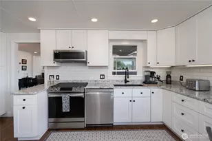701 37th St, Anacortes, WA 98221 - Photo 12