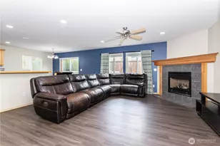 324 Kirkland Pl SE, Renton, WA 98056 - Photo 4