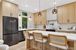 4529 Corliss Ave N, Seattle, WA 98103 - Photo 8