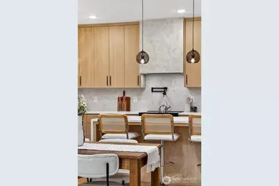 4529 Corliss Avenue N, Seattle, WA 98103 - Photo 12