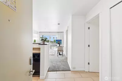 500 Elliott Avenue W #405, Seattle, WA 98119 - Photo 4