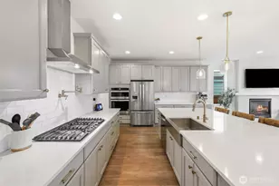 27066 Smt Pk Wy SE, Maple Valley, WA 98038 - Photo 6