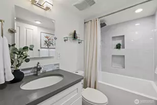 17498 NE 40th Pl, Redmond, WA 98052 - Photo 26