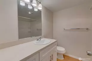 10819 NE 37th Pl, Bellevue, WA 98004 - Photo 28