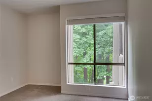 10819 NE 37th Pl, Bellevue, WA 98004 - Photo 12