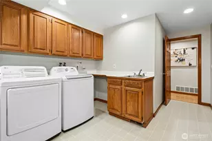 20005 NE 42nd St, Sammamish, WA 98074 - Photo 16