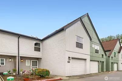 6711 S 239th Place #N102, Kent, WA 98032 - Photo 2