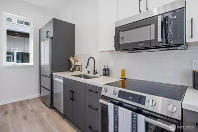 6722 Corson Avenue S #B, Seattle, WA 98108 - Photo 6