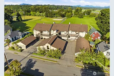101 Pine Ave #105, Snohomish, WA 98290 - Photo 4