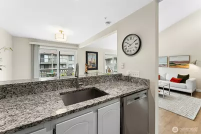 14727 NE 35th Street, Bellevue, WA 98007 - Photo 10