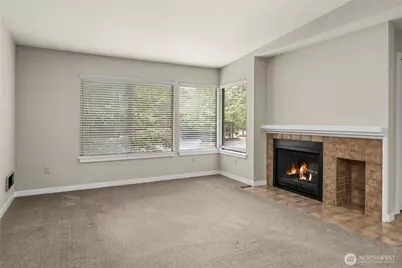 1300 Bellevue Way NE #2, Bellevue, WA 98004 - Photo 8