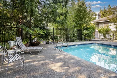 1300 Bellevue Way NE #2, Bellevue, WA 98004 - Photo 32