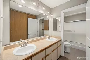 1300 Bellevue Way NE, Bellevue, WA 98004 - Photo 24