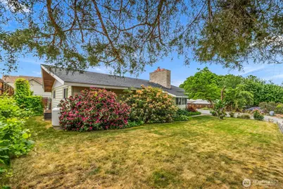 555 15th Street NE, East Wenatchee, WA 98802 - Photo 2
