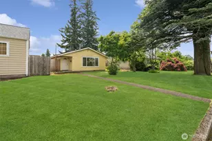 1940 Wilson Ave, Enumclaw, WA 98022 - Photo 2