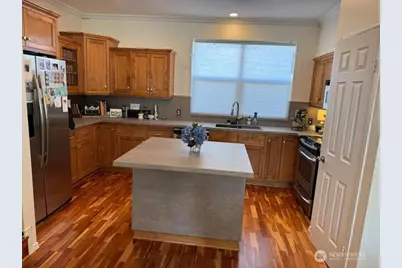 1523 SE Cutterlane #B, Vancouver, WA 98661 - Photo 2