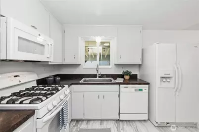17023 113th Avenue SE, Renton, WA 98055 - Photo 10