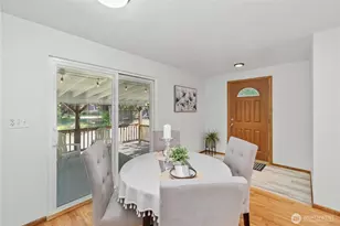 17023 113th Ave SE, Renton, WA 98055 - Photo 2