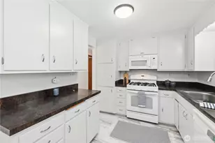 17023 113th Ave SE, Renton, WA 98055 - Photo 12