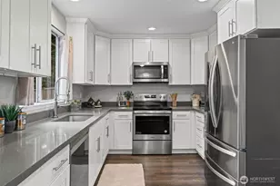 20910 111th St Ct E, Bonney Lake, WA 98391 - Photo 14