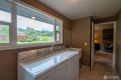230 E Hawthorne Place, Port Angeles, WA 98362 - Photo 32