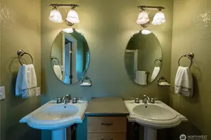 230 E Hawthorne Pl, Port Angeles, WA 98362 - Photo 20