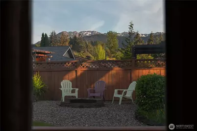 230 E Hawthorne Place, Port Angeles, WA 98362 - Photo 10