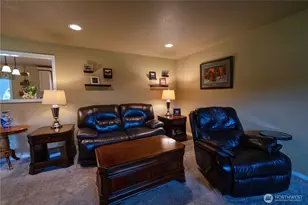 230 E Hawthorne Pl, Port Angeles, WA 98362 - Photo 14