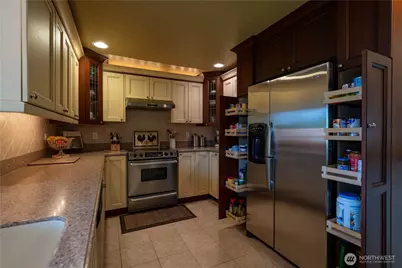 230 E Hawthorne Place, Port Angeles, WA 98362 - Photo 6