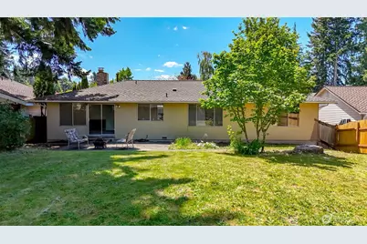 15836 SE Fairwood Boulevard, Renton, WA 98058 - Photo 32