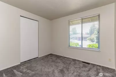 15836 SE Fairwood Boulevard, Renton, WA 98058 - Photo 28