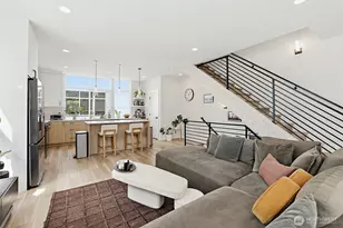 902 N 86th St, Seattle, WA 98103 - Photo 14