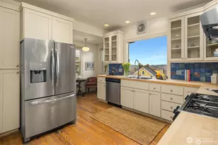 1208 E Newton St, Seattle, WA 98102 - Photo 16