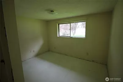 9513 NE Burton Road, Vancouver, WA 98662 - Photo 8