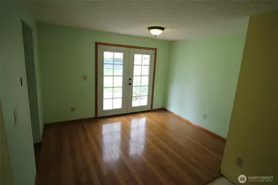 9513 NE Burton Road, Vancouver, WA 98662 - Photo 4
