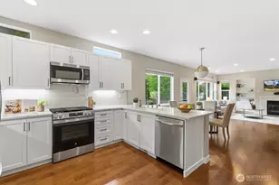 23977 SE 10th St, Sammamish, WA 98075 - Photo 4