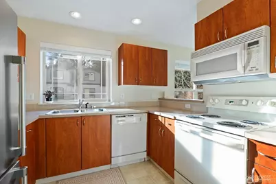 20800 72nd Avenue W #202, Edmonds, WA 98026 - Photo 10