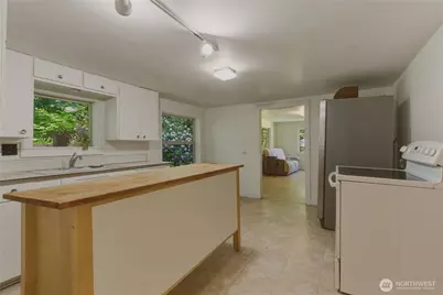 3511 Quade Road, Clinton, WA 98236 - Photo 18